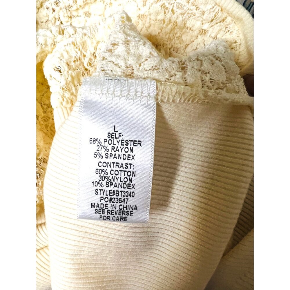 Daisy Floral Lace Detailed Cream Tank Top - Everyday Chic - Large MSRP $54 - Picture 4 of 5